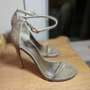 STUART WEITZMAN “Nudist” Platinum Glitter Lurex Ankle Strap Stiletto Sandal sz 8